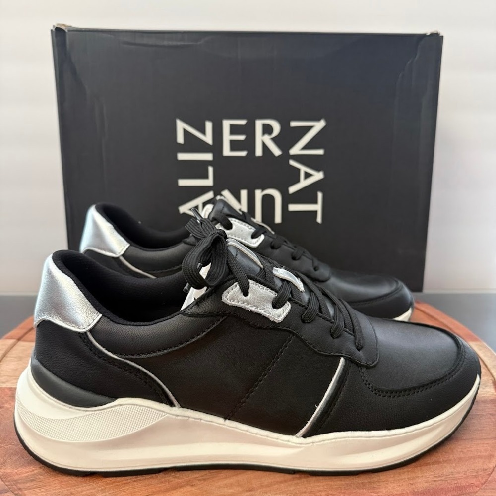 Naturalizer Blossom Size 9.5W Black Leather Silver Accent Wide Sneakers NWB